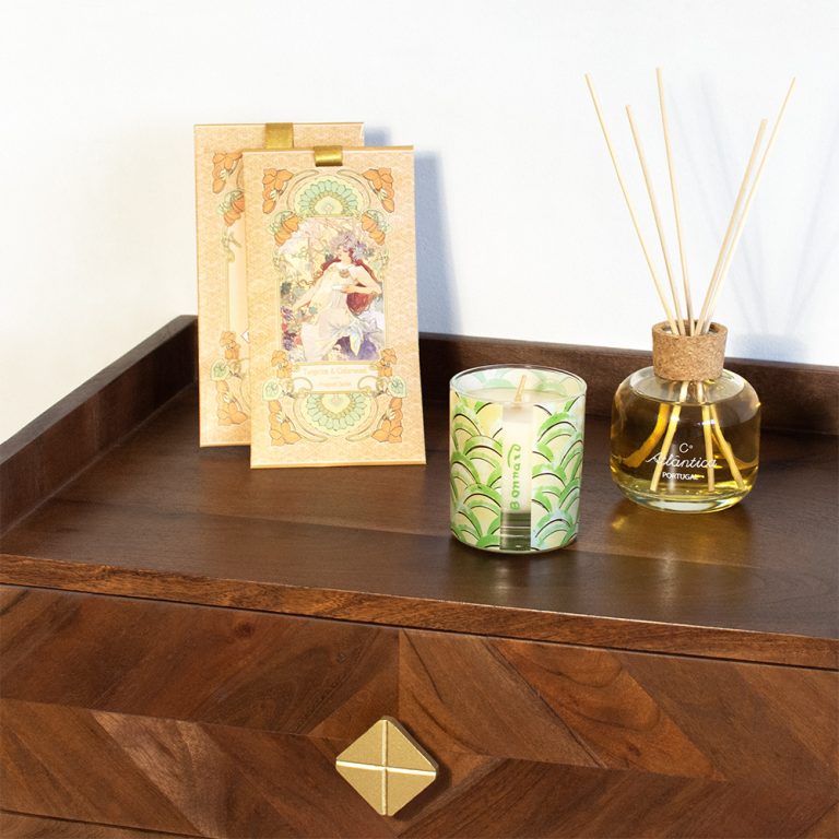 Pack romantique - Désodorisant + Bougie + Sachets parfumés