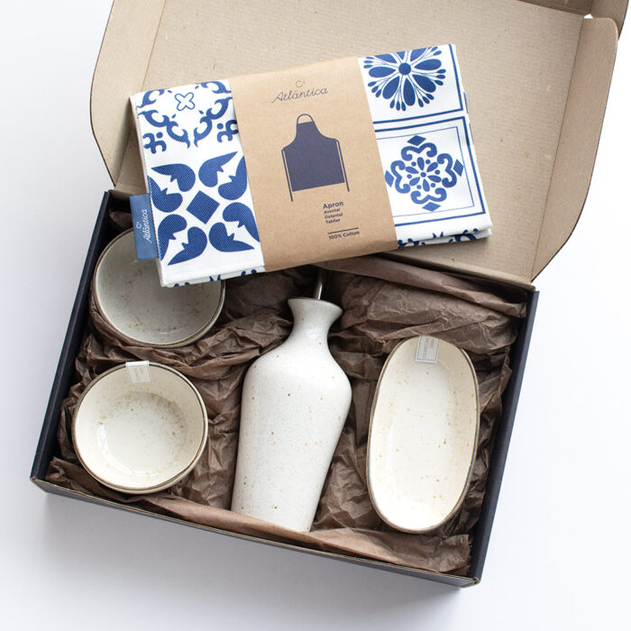 Pack BREEZY- tablier + burette + assiette + 2 bols 19 131 064. S4