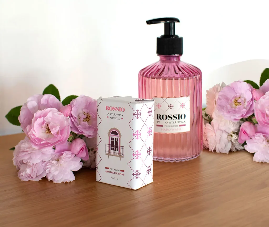 Entdecken Sie die Duftkollektion ROSSIO 10 Gel mãos e corpo e sabonete rosa blush rossio