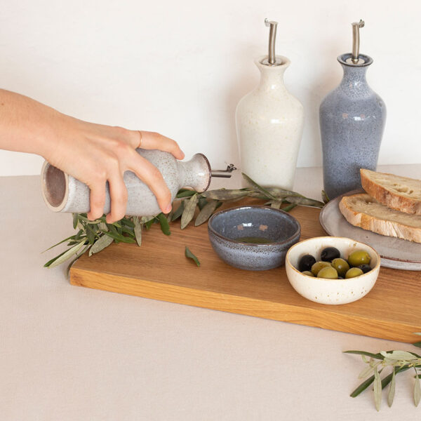 Serviço de mesa em tons creme 8 Breezy collection oil bottle