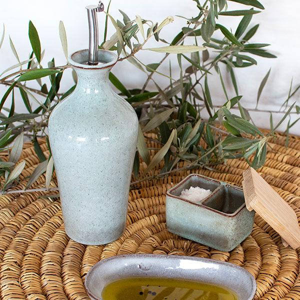 La tradición del aceite portugués: Aceiteras artesanales de nuestras coleccioneses 6 Galheteiro breezy green